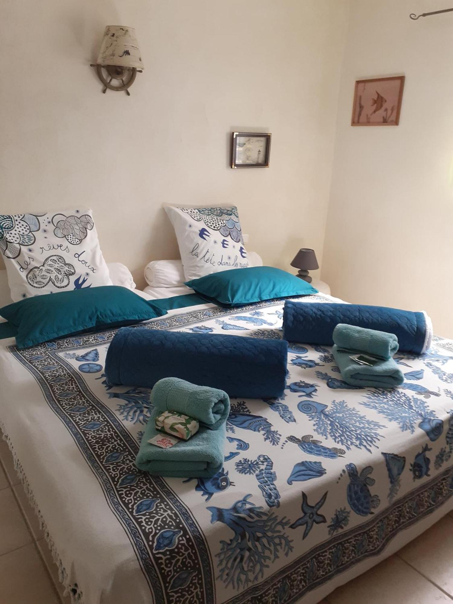 Bed and Breakfast La Maison De Jenny Монтору Экстерьер фото